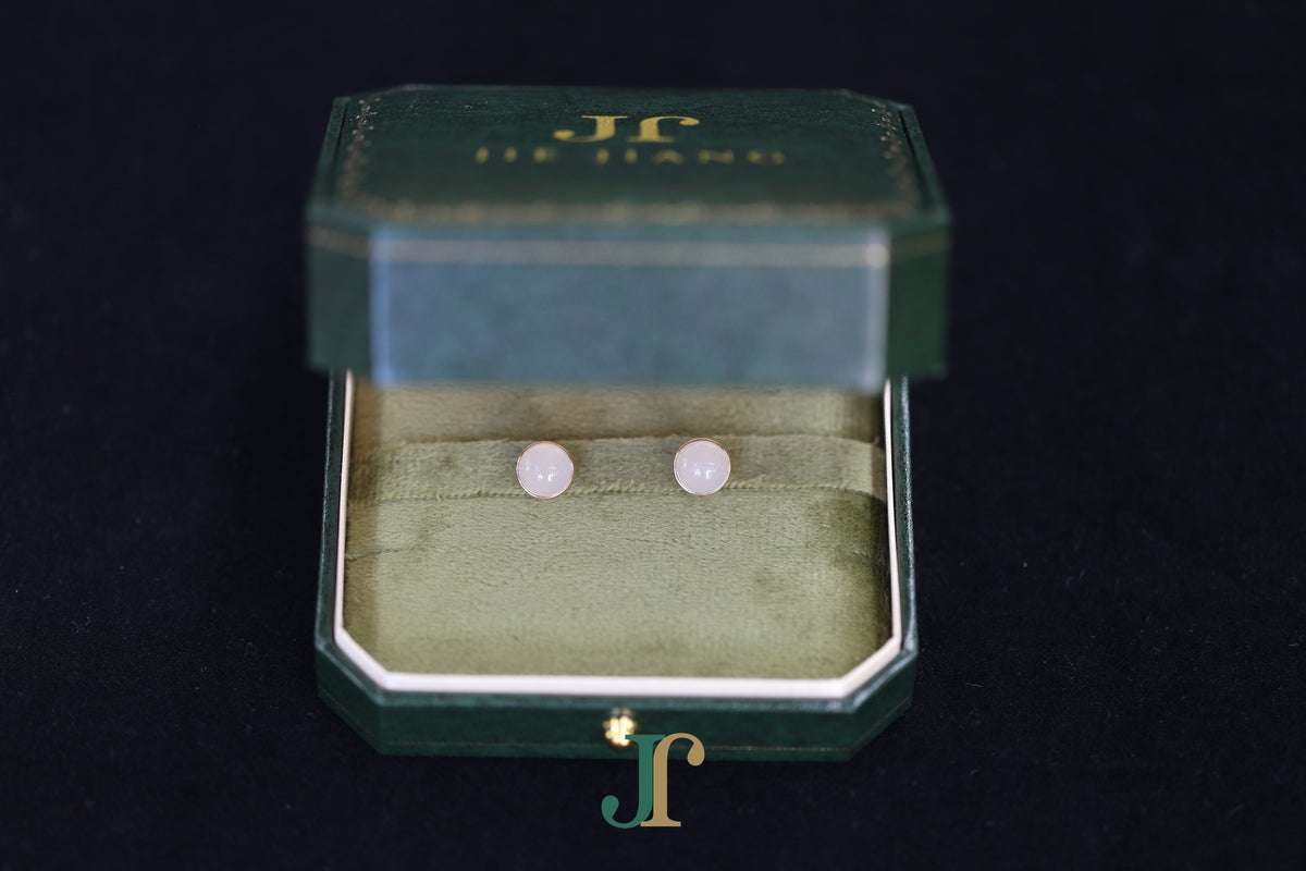 GALET 034 · Suet White — nephrite jade earrings, in the gift box