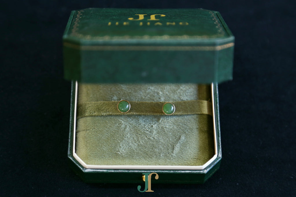 GALET 035 · Willow Green — nephrite jade earrings, in the gift box