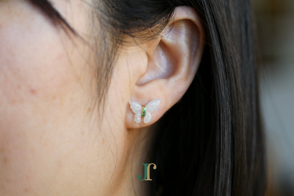 GALET 037 · Suet White — nephrite jade earrings, on the ear