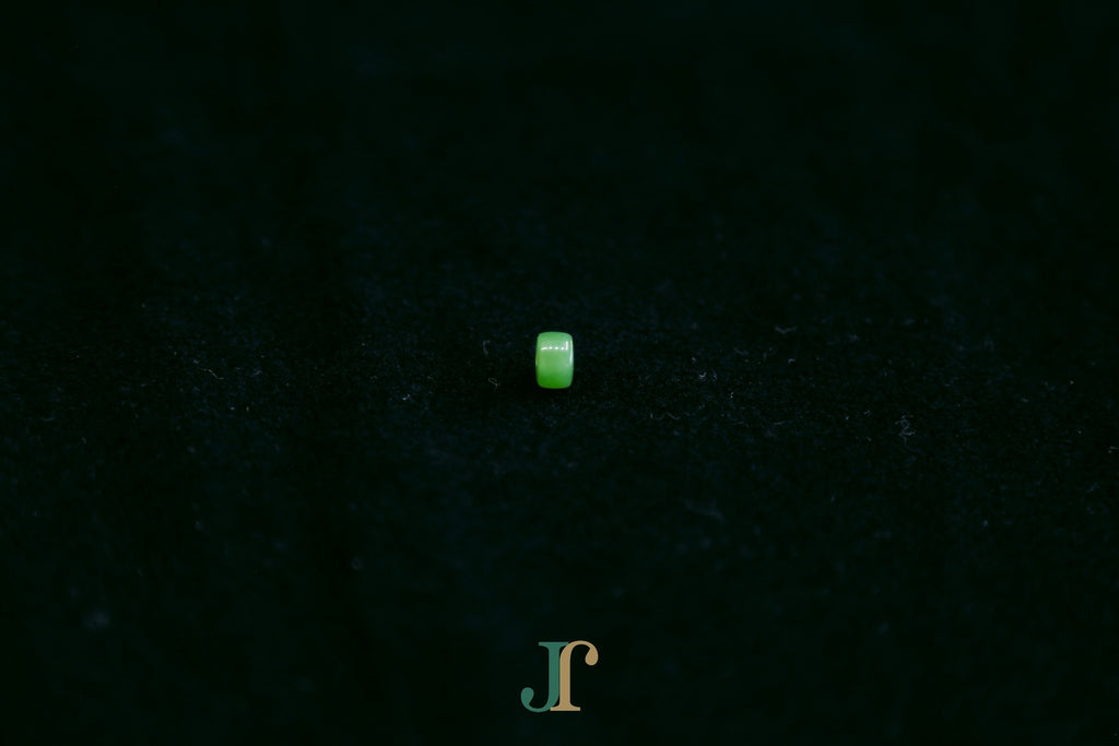 PASTILLE Pure 6×3 · Willow Green — nephrite jade pastille necklace, close view
