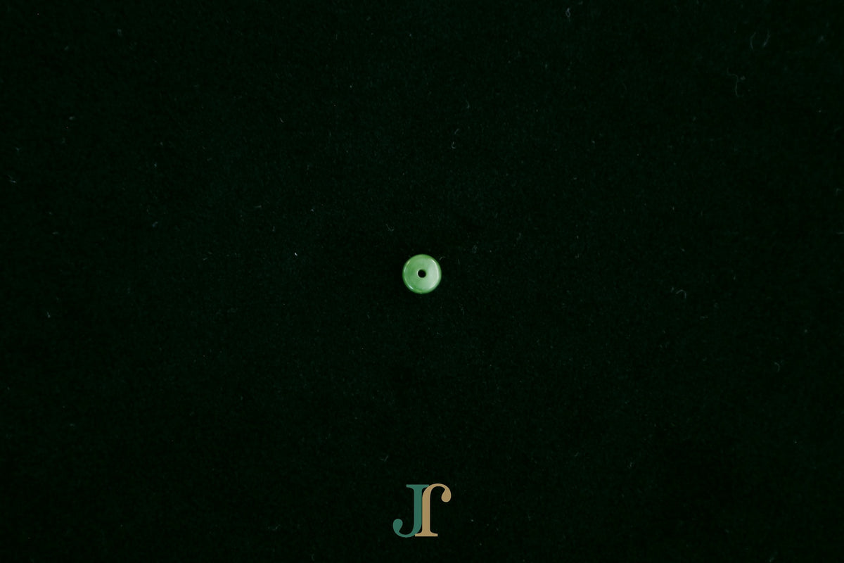 PASTILLE Pure 6×3 · Willow Green — nephrite jade pastille necklace, close view, second view