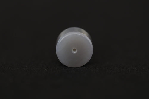 PILLAR Pure 15×9 · Smoky Lilac — nephrite jade pendant, end view