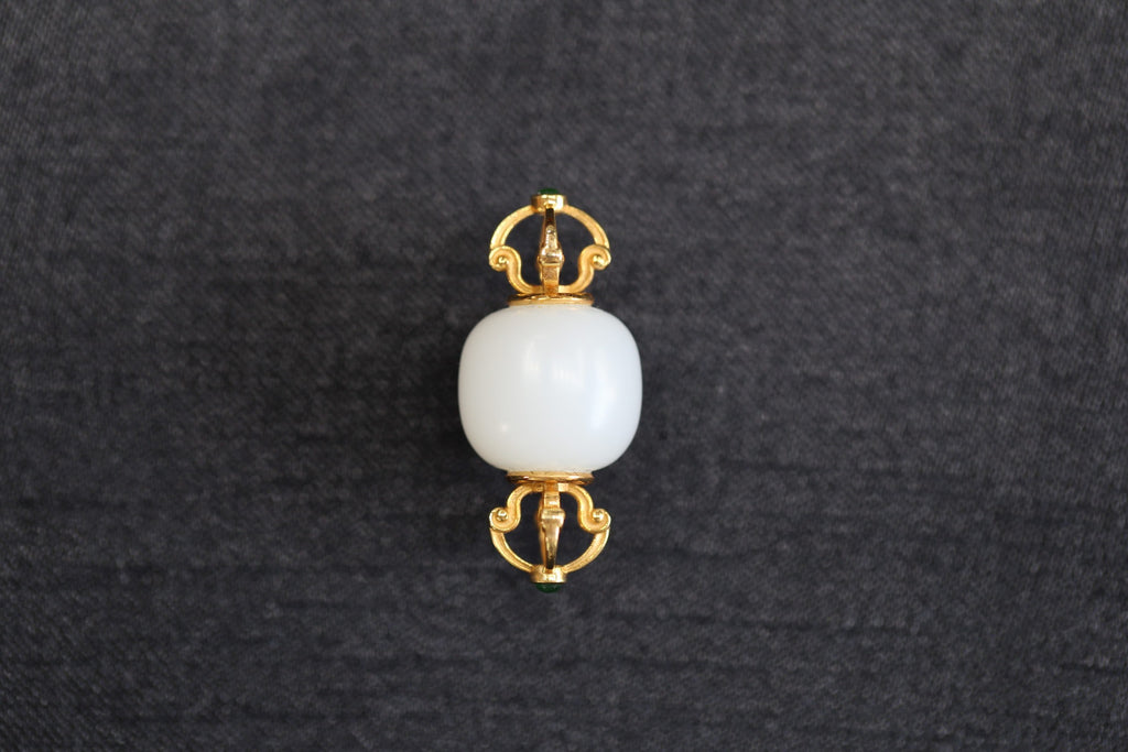 PILLAR Roller 13×14 · Suet White — nephrite jade pendant, front
