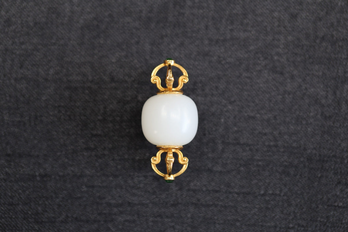 PILLAR Roller 13×14 · Suet White — nephrite jade pendant, front