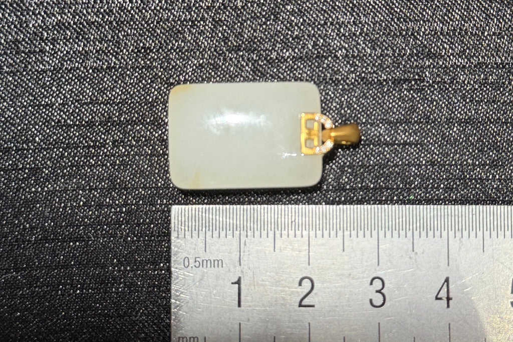 TABULA 001 · Suet White — nephrite jade pendant, size reference