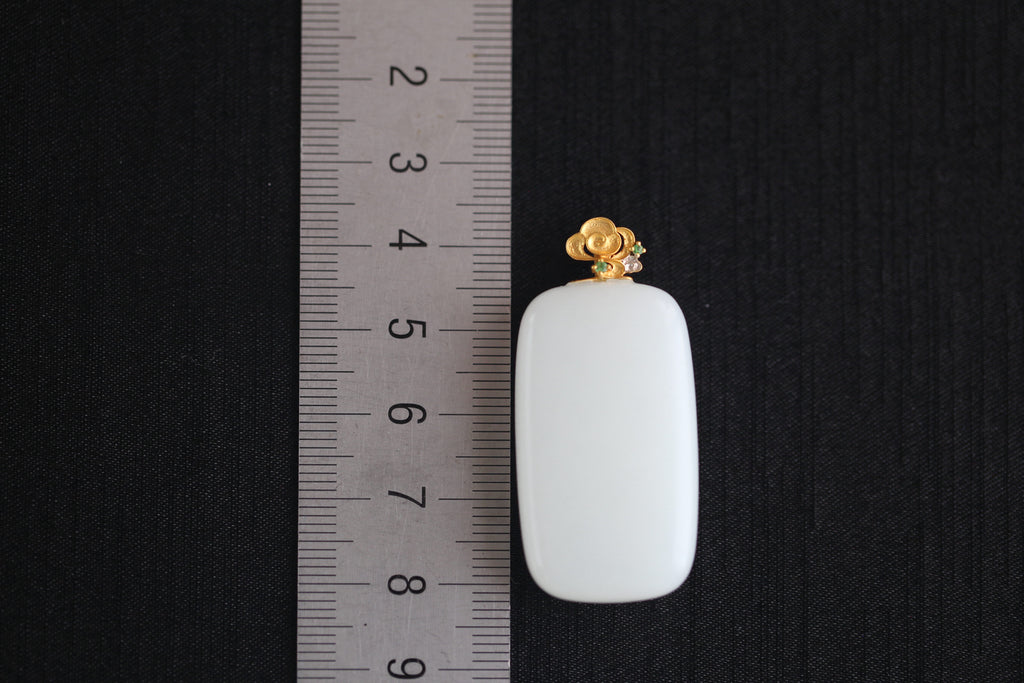 TABULA 002 · Suet White — nephrite jade pendant, detail