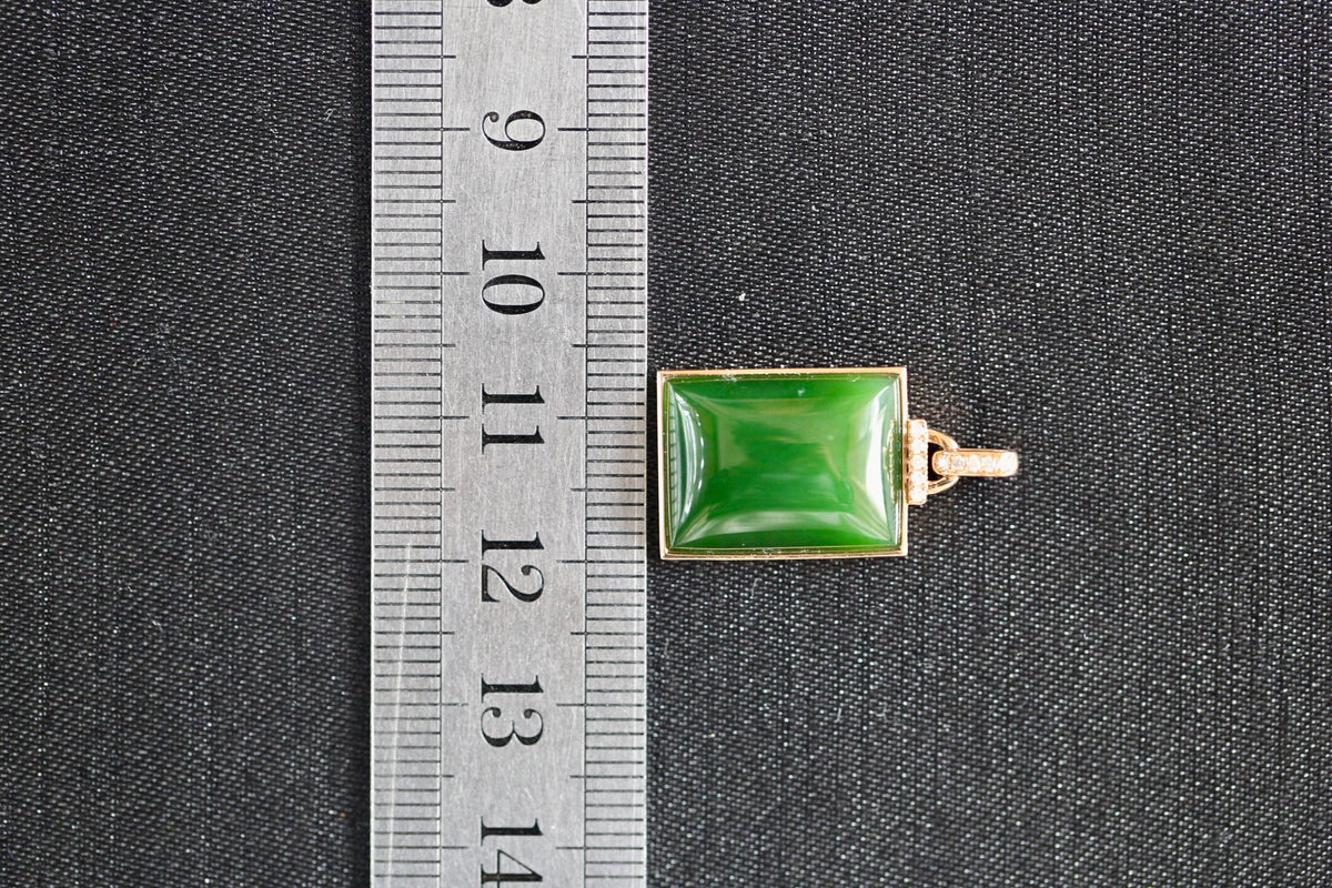TABULA 003 · Spinach Green — nephrite jade pendant, size reference