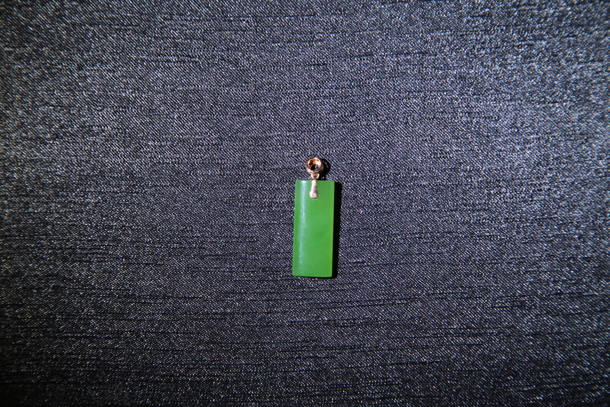 TABULA 007 · Willow Green — nephrite jade pendant, front