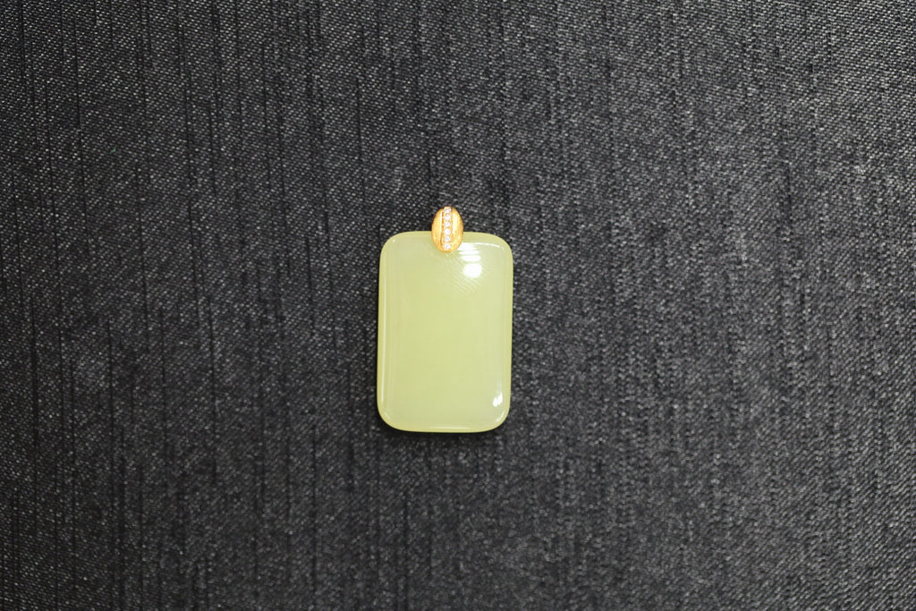 TABULA 009 · Golden Green — nephrite jade pendant, front