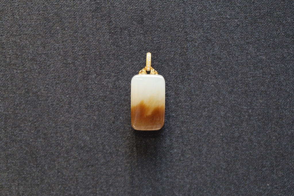 TABULA 010 · Multi-Colour — nephrite jade pendant, front