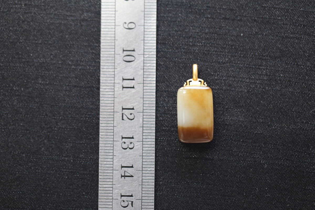 TABULA 012 · Multi-Colour — nephrite jade pendant, size reference