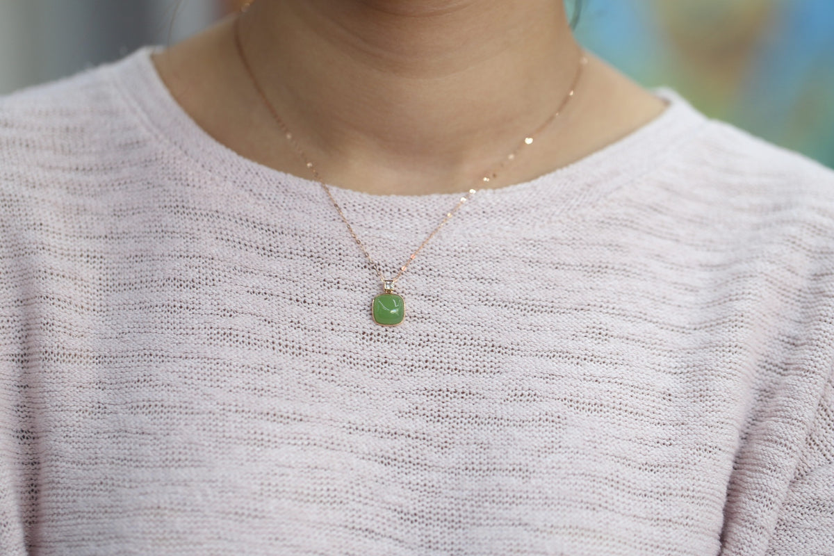 TABULA 015 · Willow Green — nephrite jade necklace, on the model, close