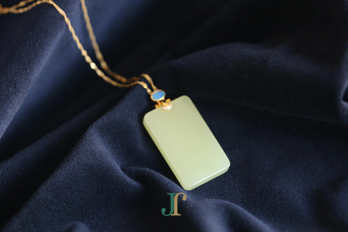 TABULA 017 · Golden Green — nephrite jade pendant, front