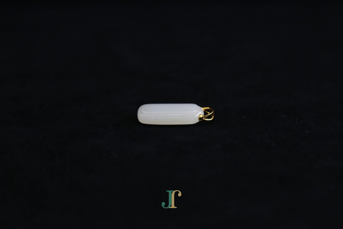 TABULA 019 · Suet White — nephrite jade pendant, side view